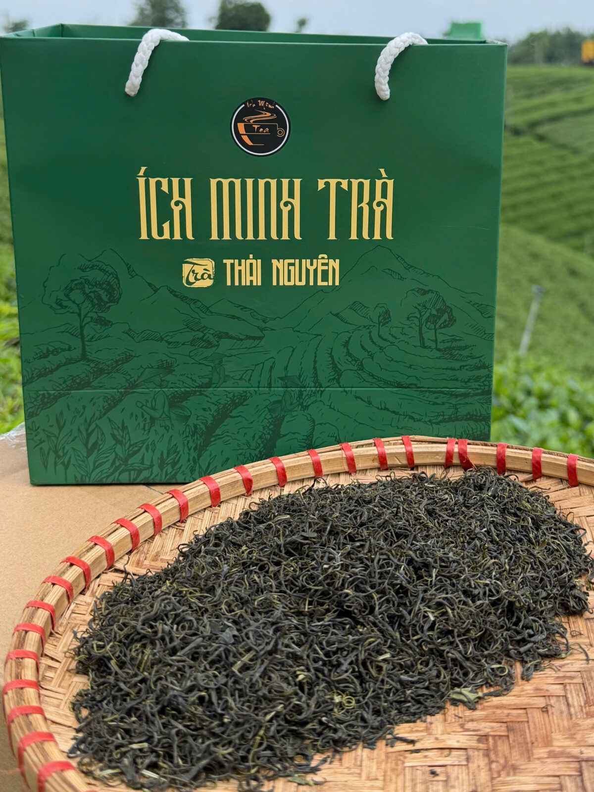 Hộp Quà Biếu Trà Ích Minh – Trà Móc Câu Thái Nguyên Cao Cấp (Set 2 Hộp + Tặng Vòng Tràng)